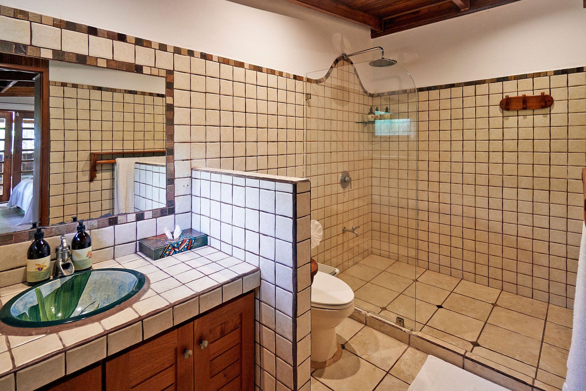 standard room, beachside | bathroom | hair dryer, towels