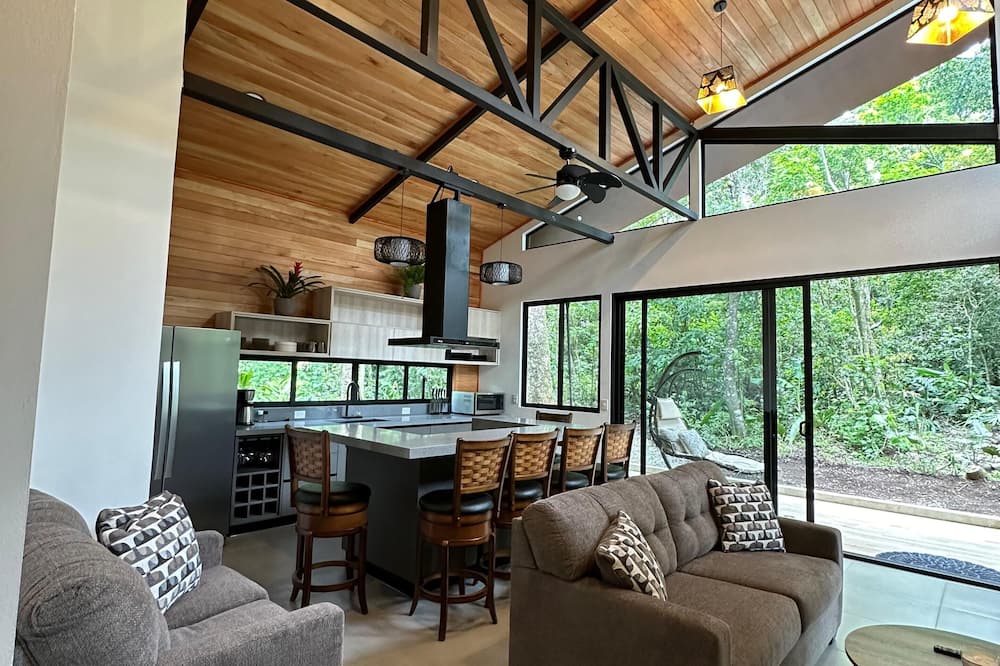 Cala Lodge