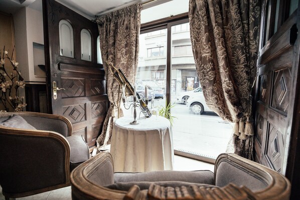 2 bars/lounges - Scala Boutique Hotel (Bucharest)