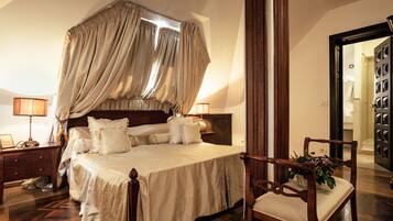 Superior Double Room, 1 Queen Bed | 1 bedroom, Egyptian cotton sheets, pillowtop beds, minibar