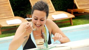Outdoor pool, sun loungers