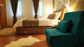 Studio | Premium bedding, desk, blackout curtains, iron/ironing board - Matic Apartments (Split)