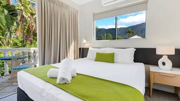 Mountain View One Bedroom Apartment - No Pets | Blackout drapes, iron/ironing board, bed sheets