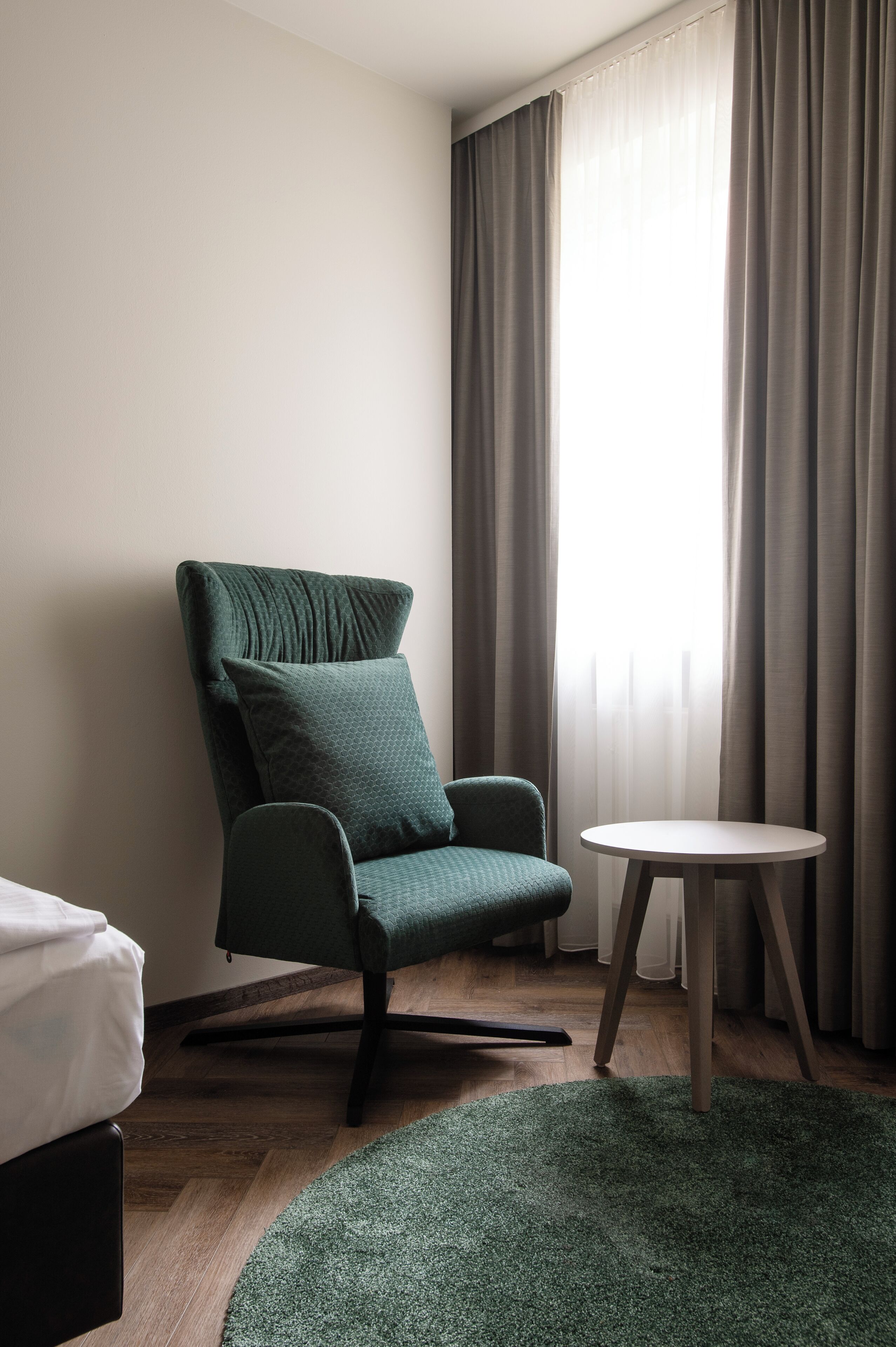 Design-Einzelzimmer, 1 Schlafzimmer, Nichtraucher, Gartenblick | Hochwertige Bettwaren, Minibar, individuell dekoriert