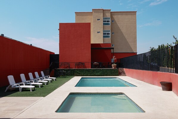 Alberca al aire libre 