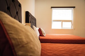 Family Suite | Premium bedding, down comforters, in-room safe, blackout drapes - Hotel Conquistador Inn By US Consulate (Ciudad Juárez)
