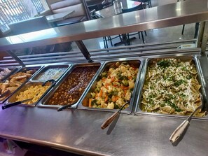 Desayuno completo gratuito (entre semana)