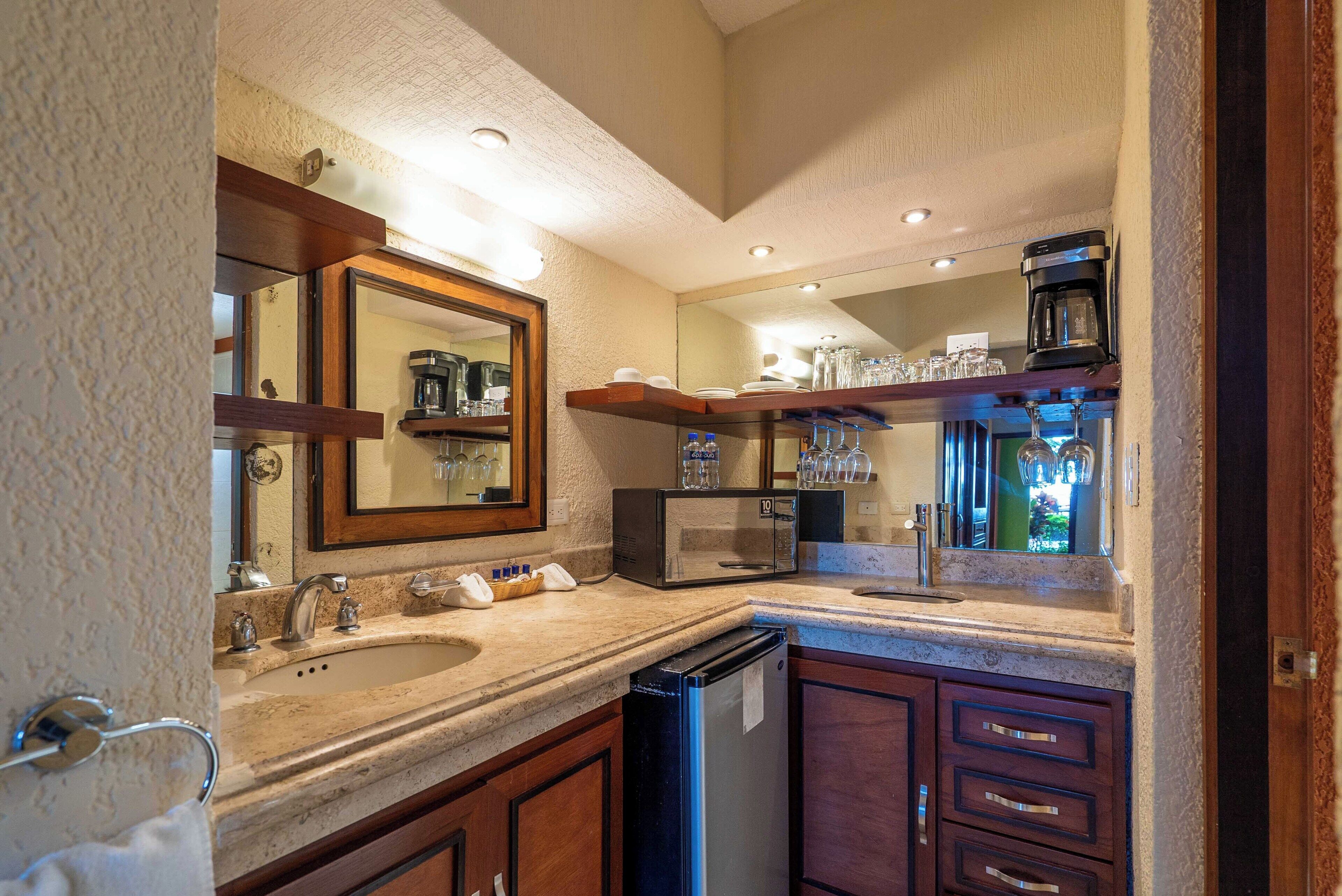 standard room, garden view, sea facing | private kitchen | fridge