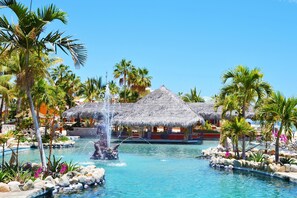 2 outdoor pools, pool umbrellas, pool loungers - Hotel Palmas De Cortez (Los Barriles)