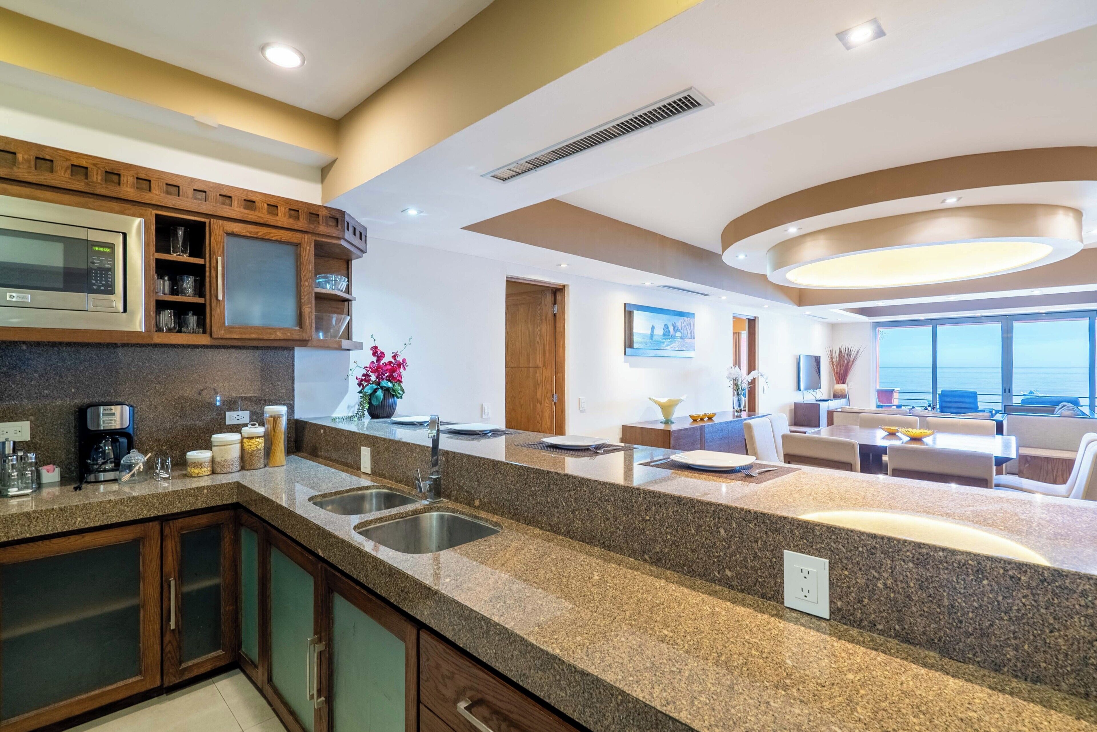 penthouse 3 bedrooms | private kitchen | fridge