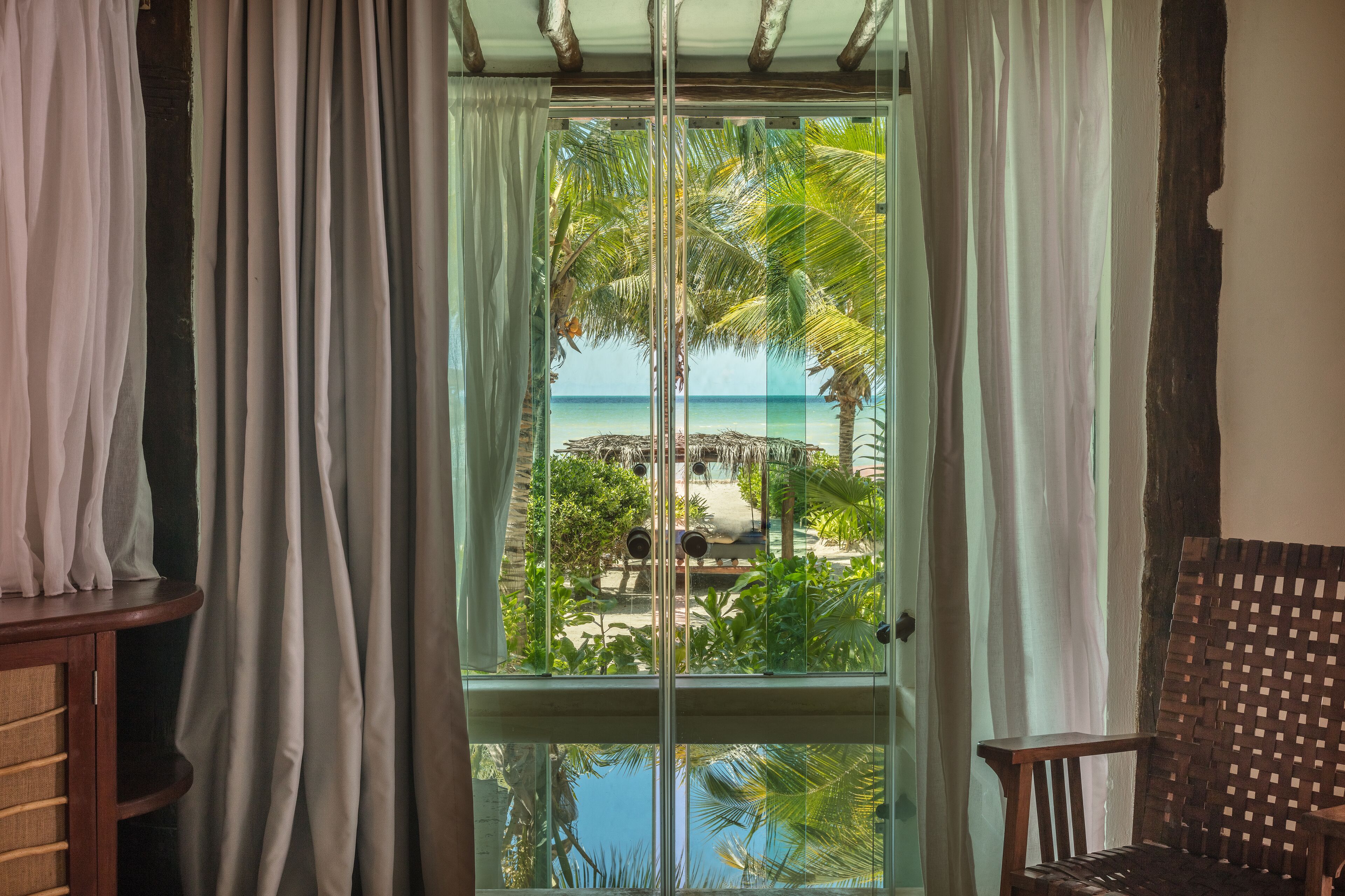 Caja de seguridad en la habitación, escritorio y wifi gratis 