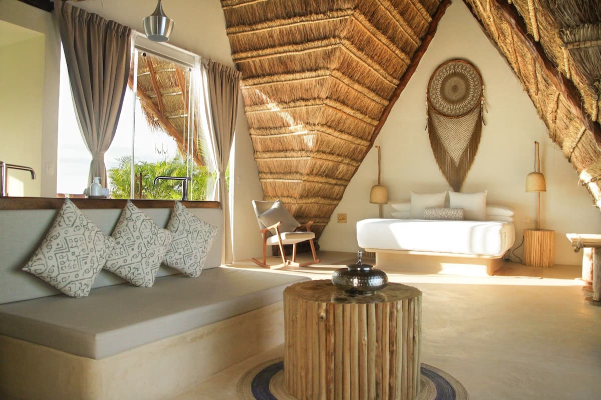 Master Suite Palapa | Safe på rommet, skrivebord, wi-fi (inkludert) og sengetøy