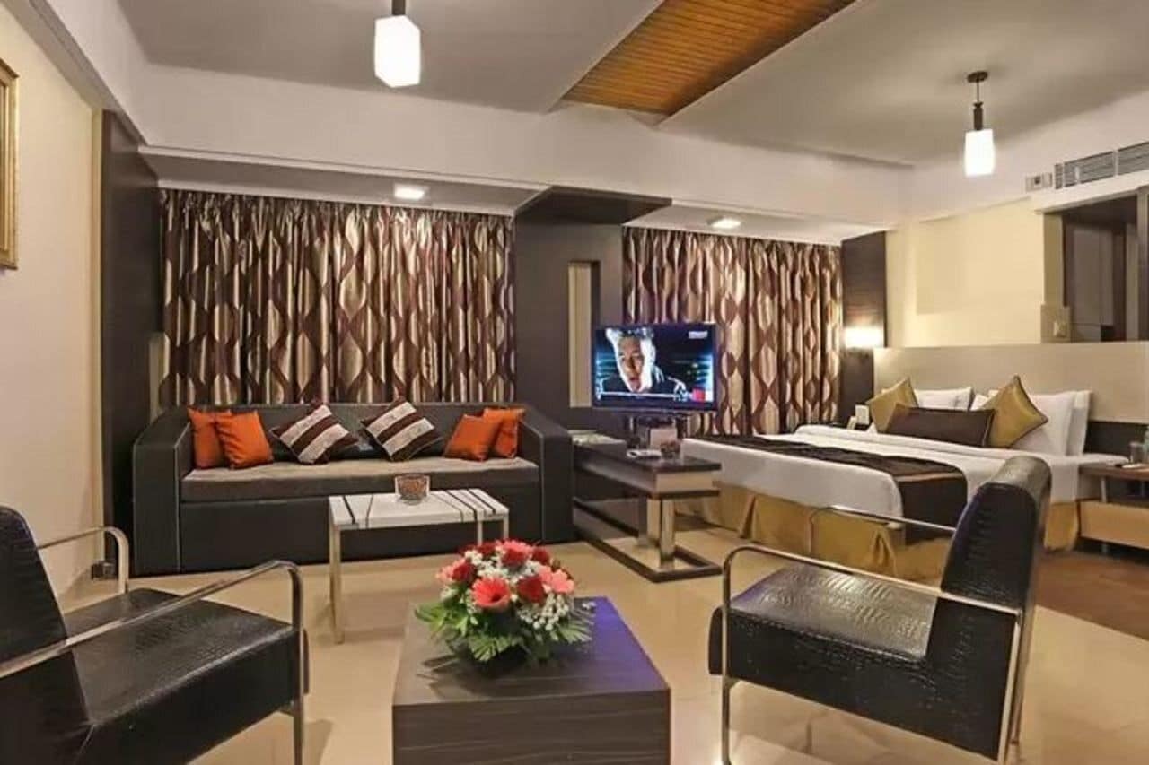 27-inch flat-screen TV with cable channels, TV