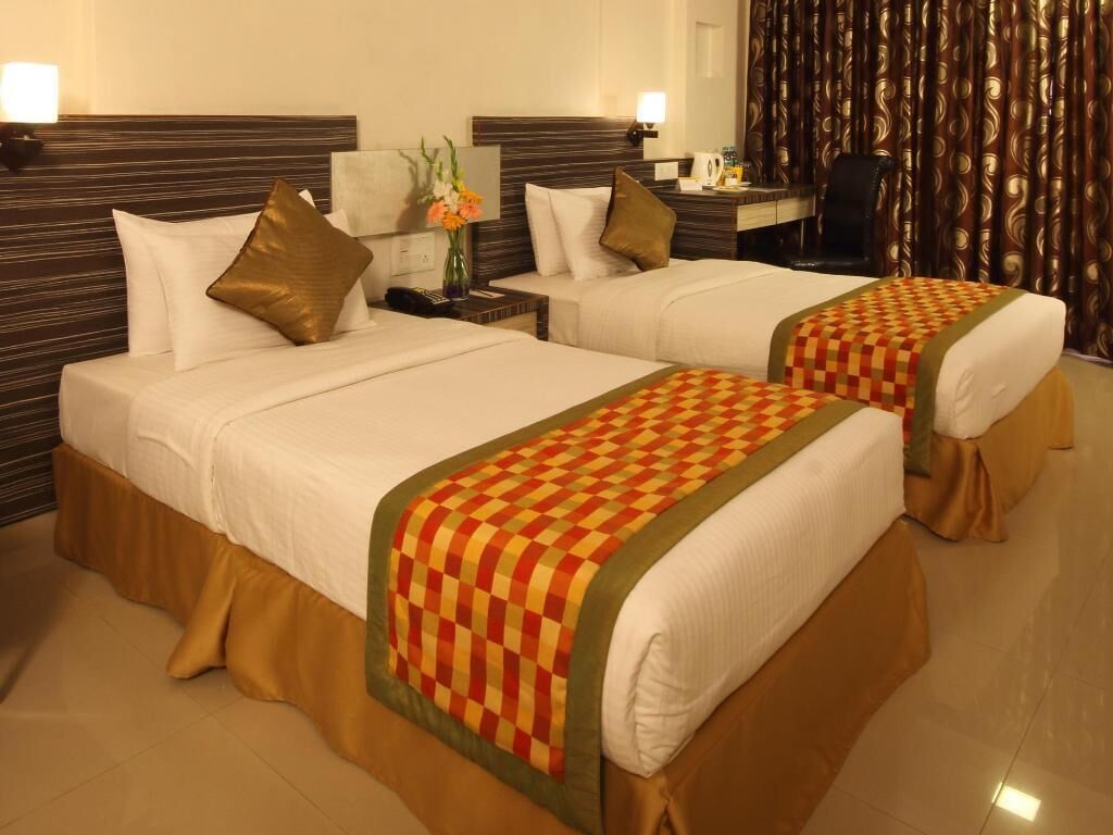 Premium bedding, Select Comfort beds, in-room safe