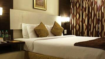 Premium bedding, Select Comfort beds, in-room safe