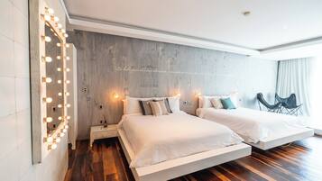Junior Twin Room, City View | 1 bedroom, hypo-allergenic bedding available, in-room safe, desk