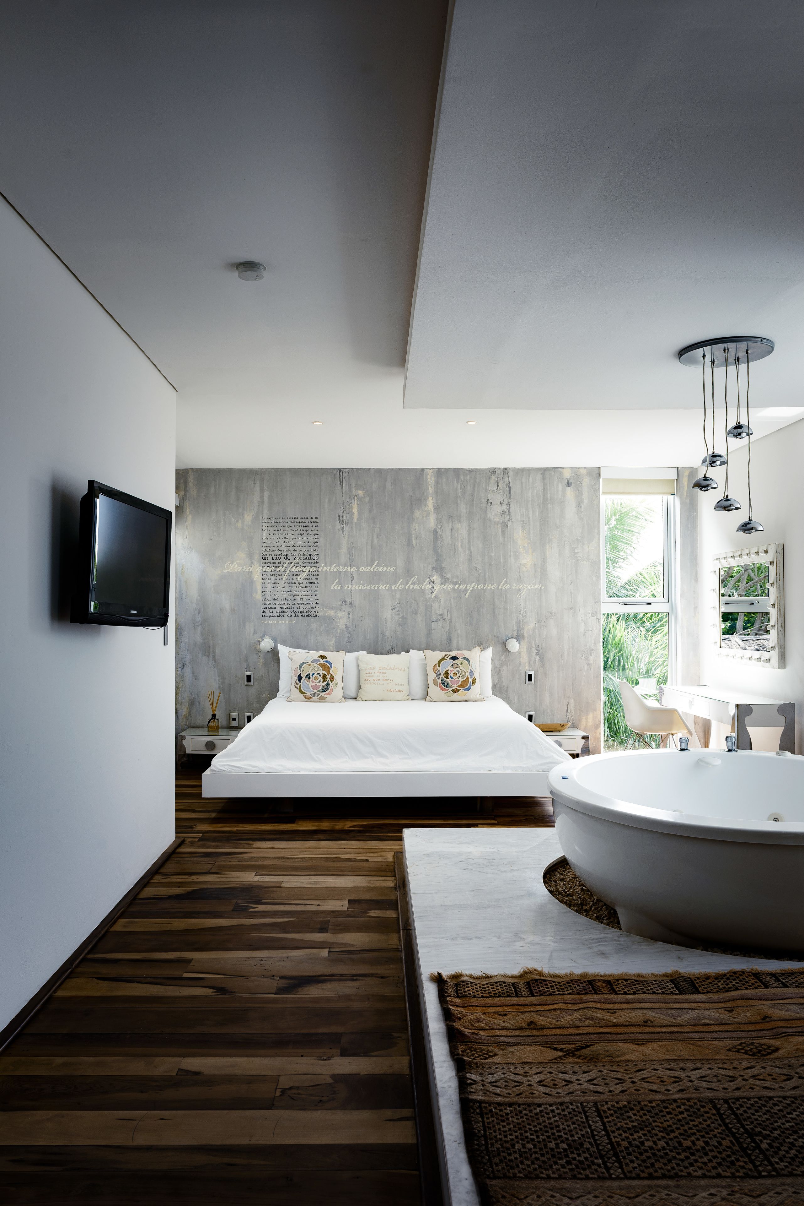 Master Suite | 1 soverom, safe på rommet, skrivebord og blendingsgardiner