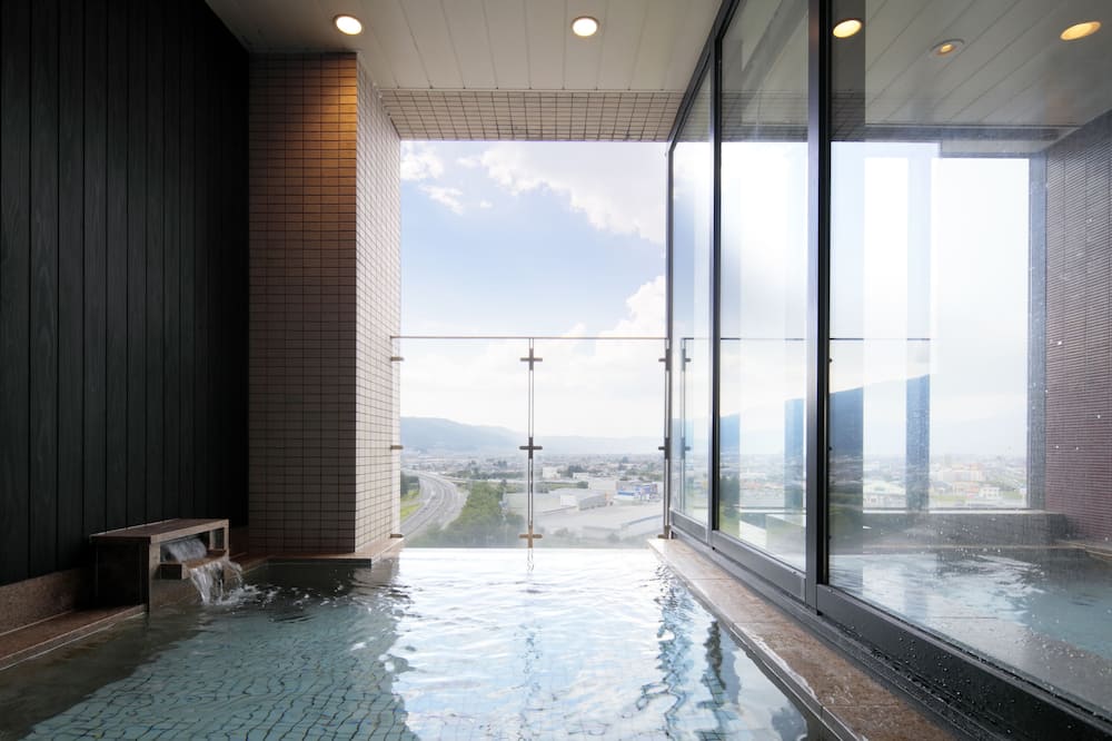 Candeo Hotels Chino