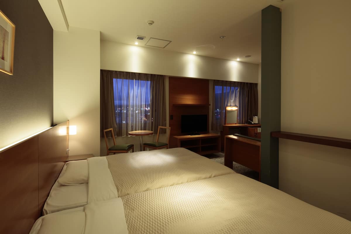 family room, non smoking | soundproofing, free wifi, bed sheets