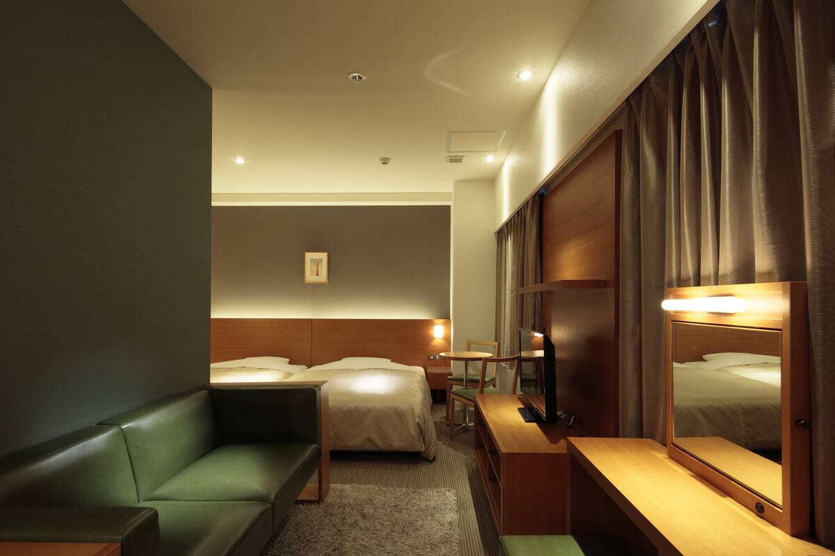 family room, non smoking | soundproofing, free wifi, bed sheets