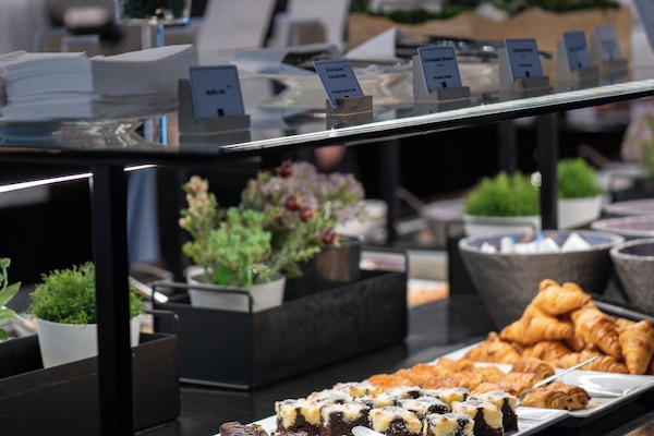 Daily buffet breakfast (EUR 25 per person)