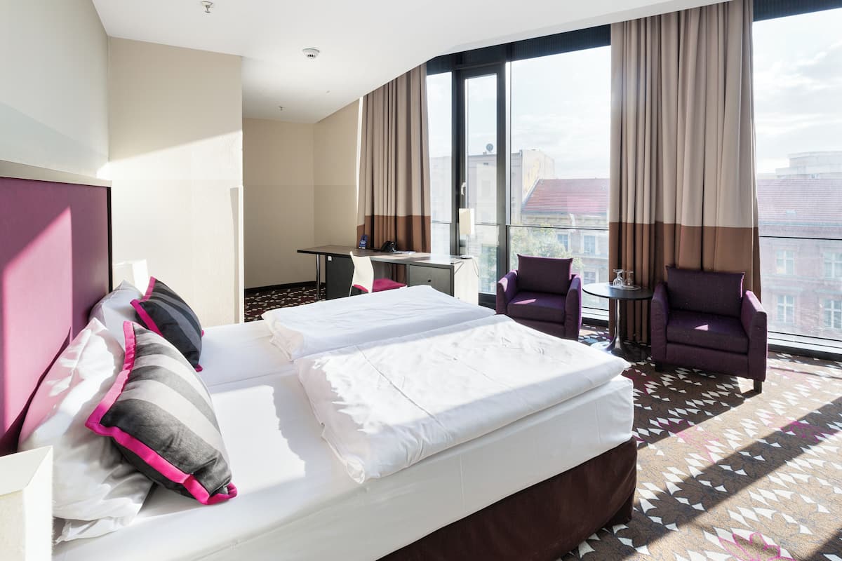 Suite Junior | Biancheria da letto ipoallergenica, una cassaforte in camera