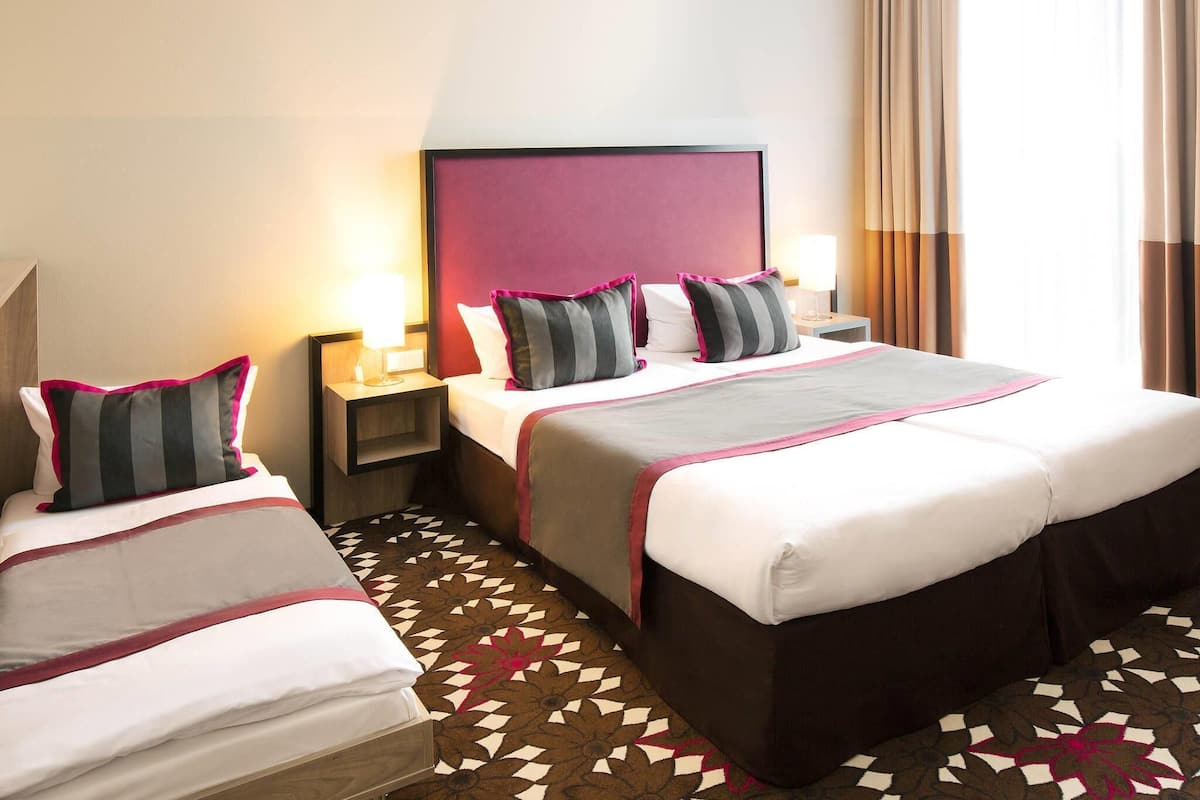 Superior Room, 1 Queen Bed with Sofa bed (with extra bed) | 1 bedroom, hypo-allergenic bedding, in-room safe, individually decorated