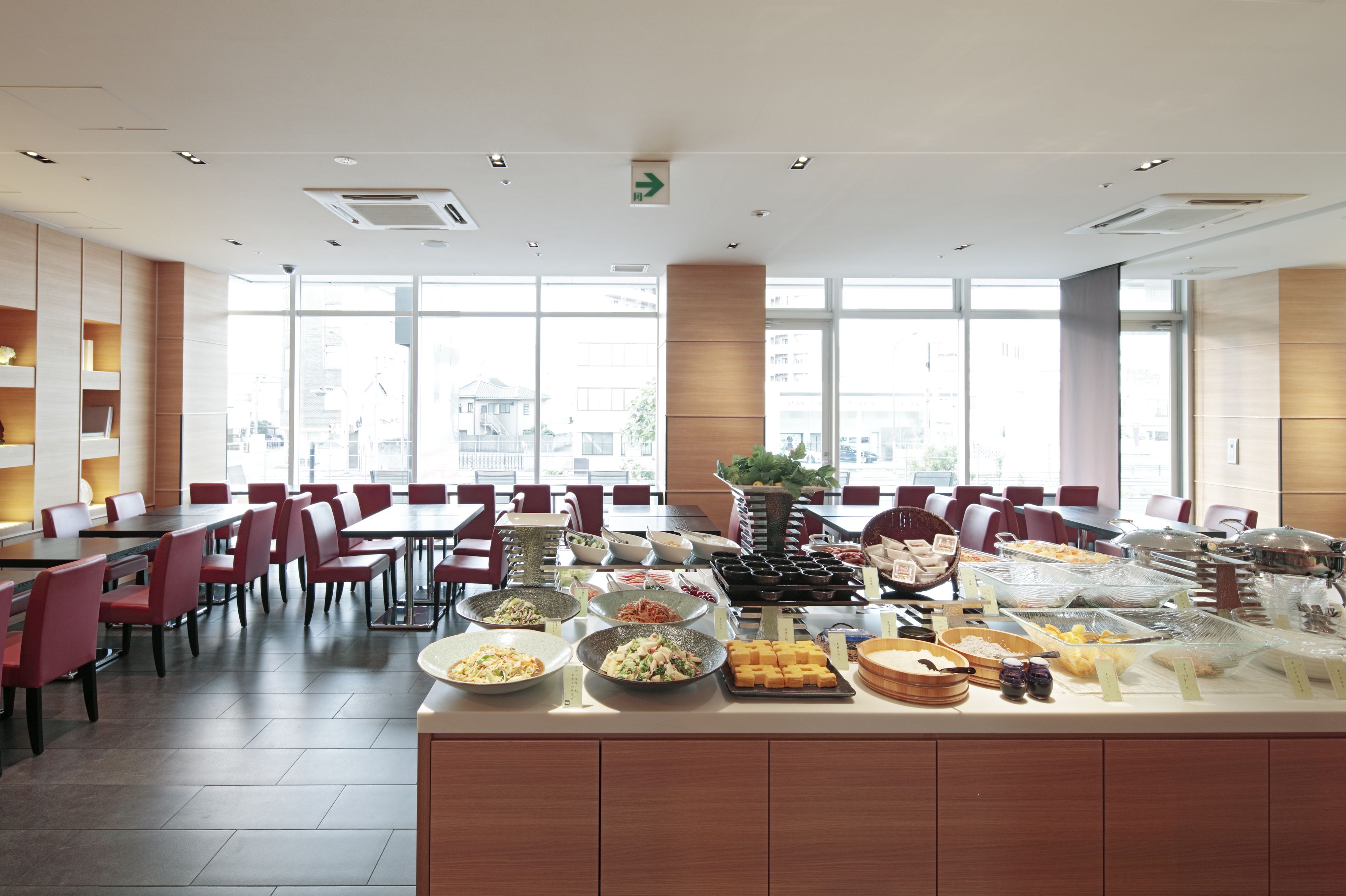 daily buffet breakfast (jpy 1430 per person)