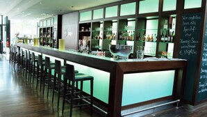 Bar (on property) - LiV'iN Residence by Flemings Wien (Vienna)