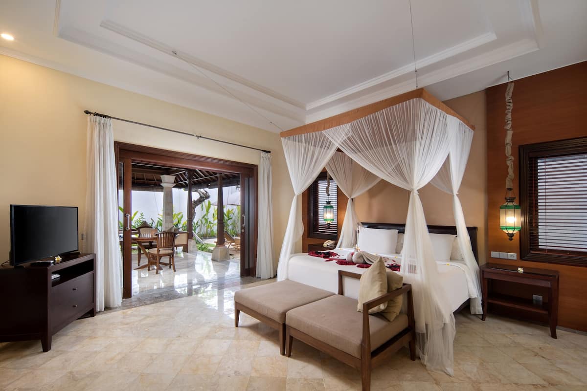 1 bedroom, premium bedding, minibar, in-room safe