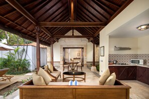 Fridge, microwave, coffee/tea maker, electric kettle