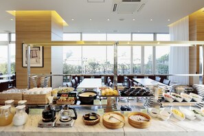 Daily buffet breakfast (JPY 1430 per person) - Candeo Hotels Shizuoka Shimada (Shimada)