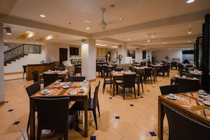 Daily buffet breakfast for a fee