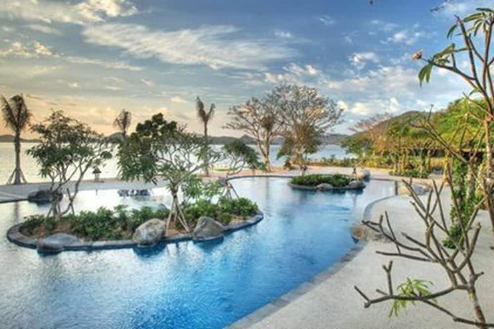 Bintang Flores Hotel