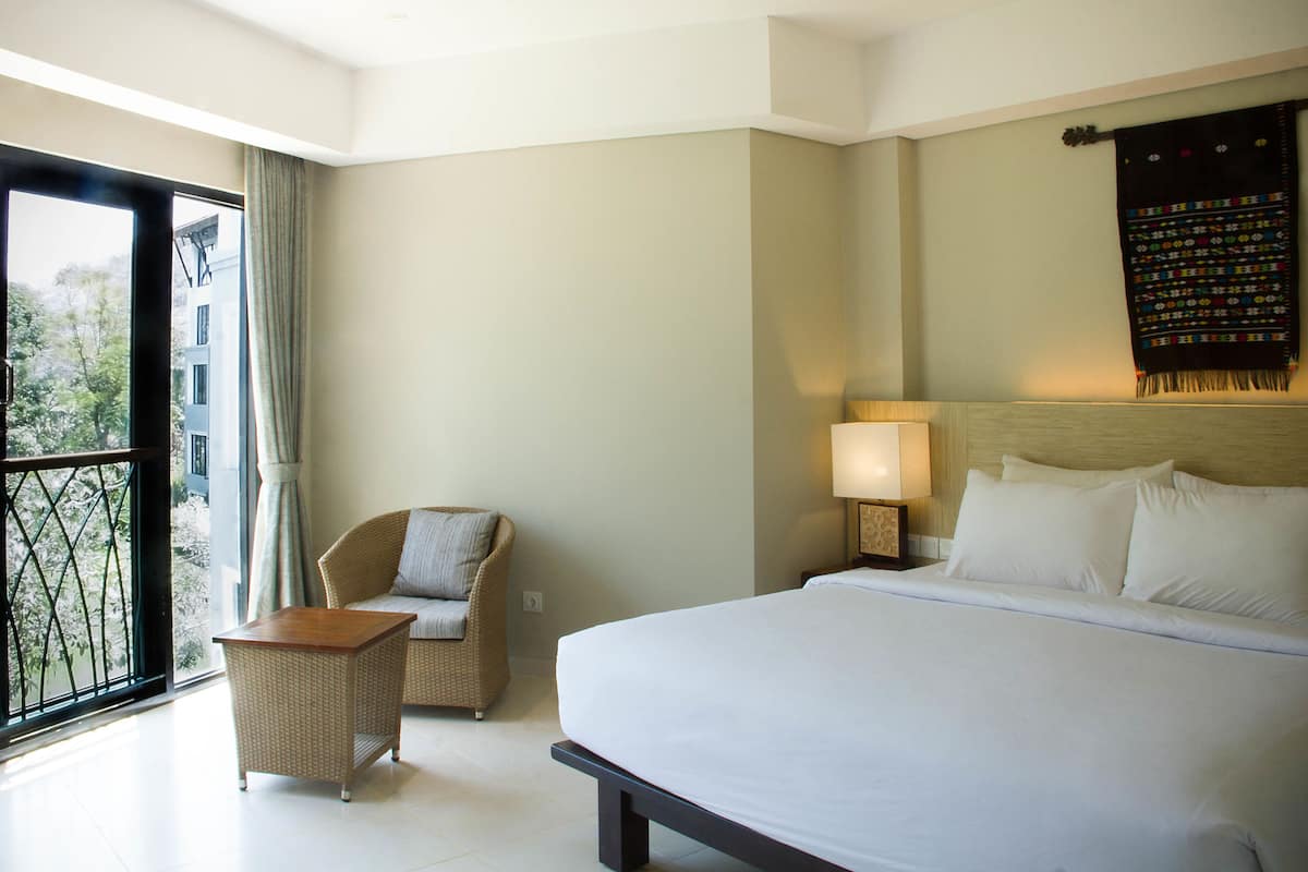 Quarto casal ou duplo luxo | Frigobar, cofres nos quartos, escrivaninha, quartos à prova de som