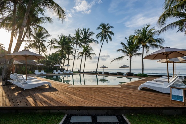 Outdoor pool, sun loungers