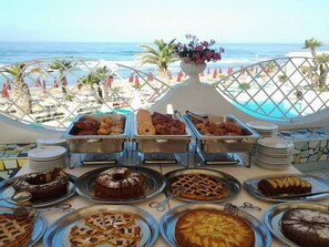 Daily cooked-to-order breakfast for a fee - Grand Hotel La Playa (Sperlonga)