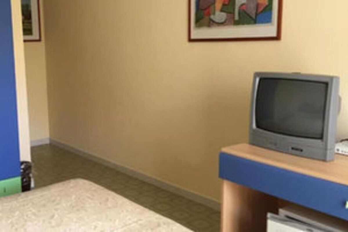 Minibar, in-room safe, desk, cots/infant beds