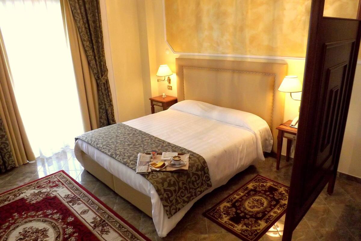 minibar, in-room safe, desk, soundproofing