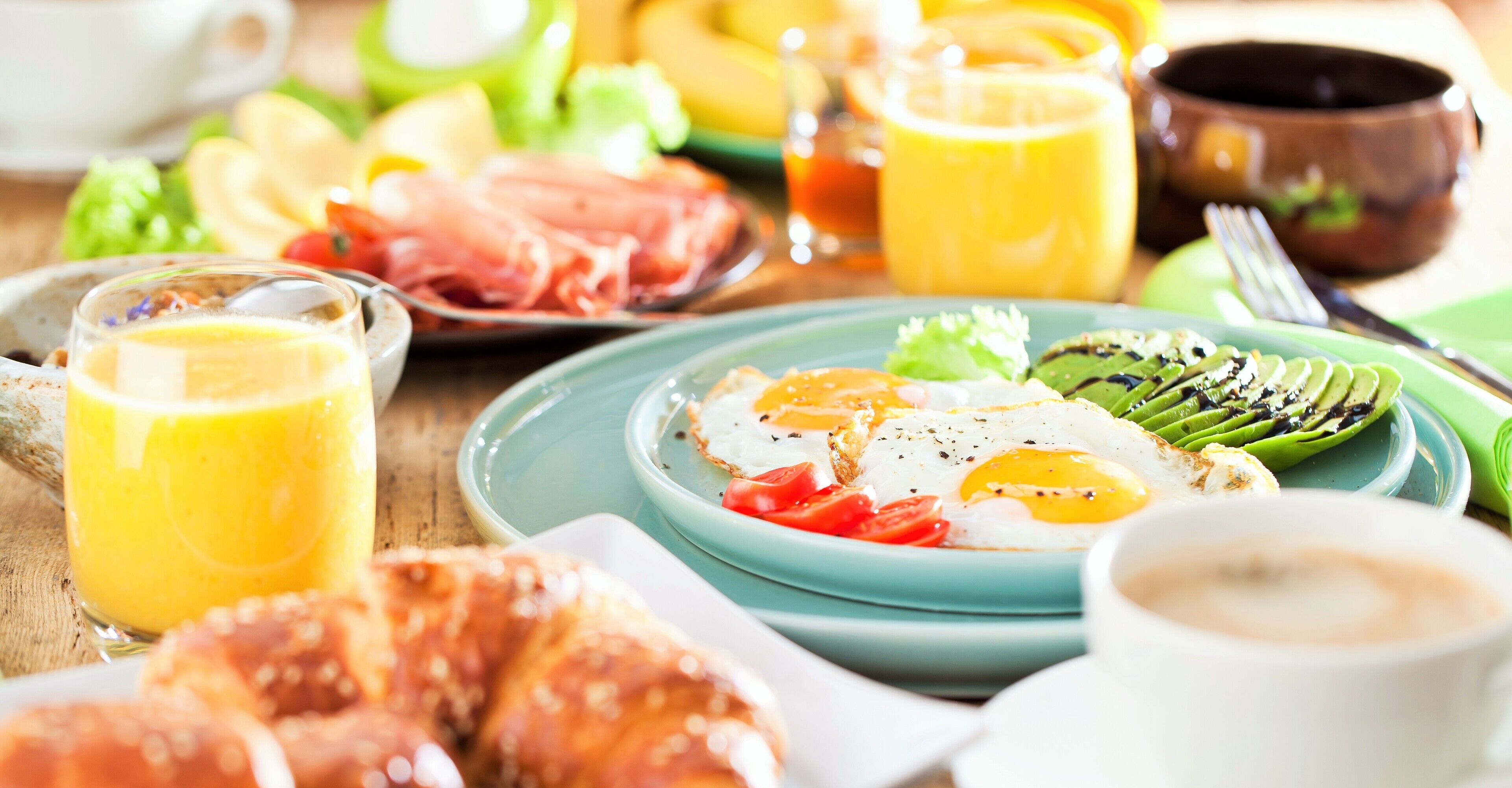 daily buffet breakfast (eur 10 per person)