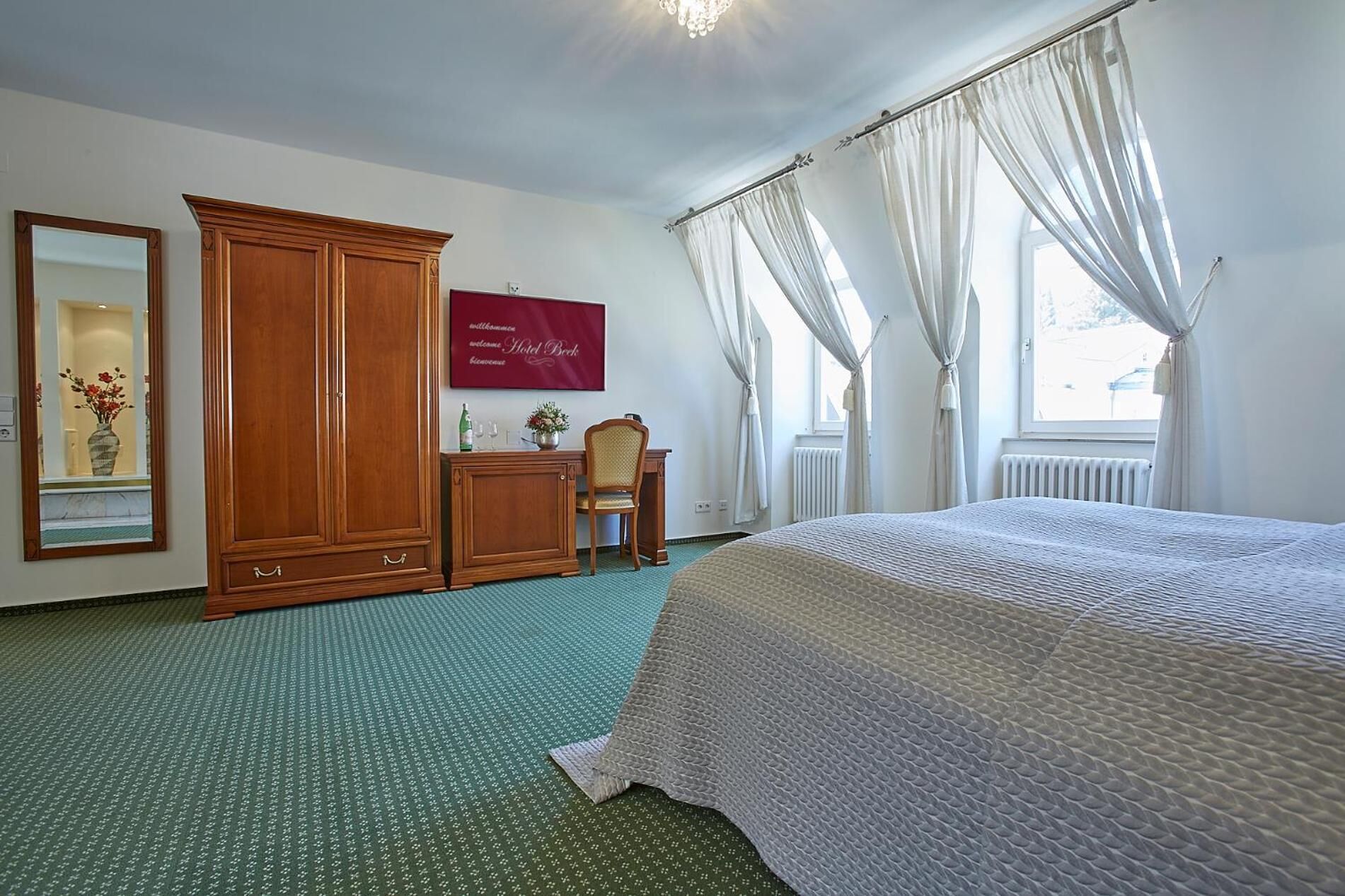 minibar, in-room safe, desk, soundproofing