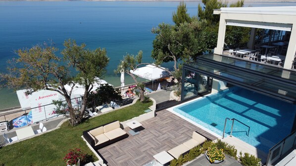 Seasonal outdoor pool