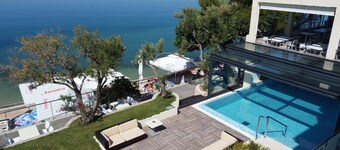 Hotel and Apartments Vila 4m