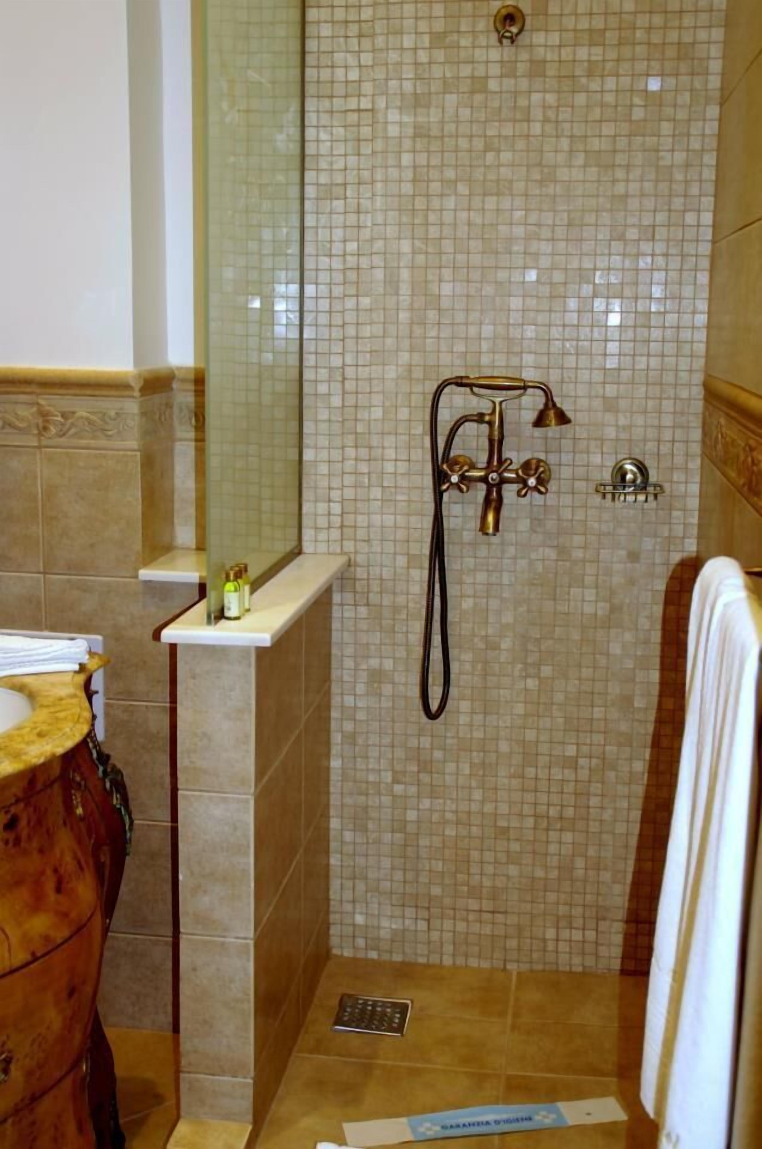 Regadera en el baño