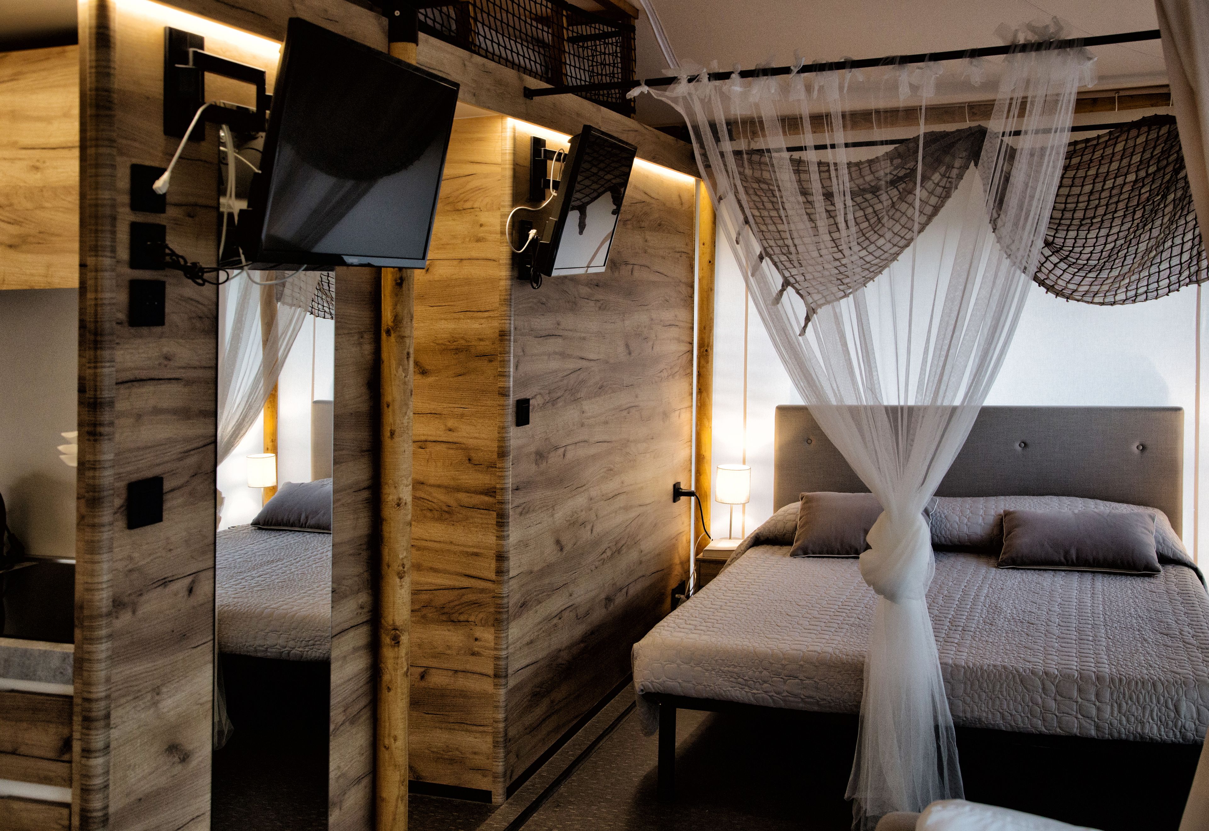 luxury tent, 3 bedrooms, lake view | 1 bedroom, in-room safe, individually furnished, desk