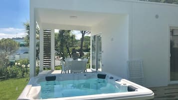 Luxury-Bungalow, 1 Schlafzimmer | Blick auf den See