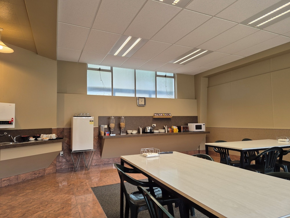 97 Motel Moray by null