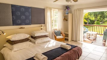 Luxury Self-Catering Garden COTTAGE 2 | Egyptian cotton sheets, premium bedding, in-room safe, desk