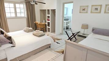 Luxury Self-Catering Garden COTTAGE 2 | Egyptian cotton sheets, premium bedding, in-room safe, desk