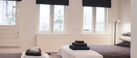 Surmatelas, décoration personnalisée, bureau, Wi-Fi gratuit